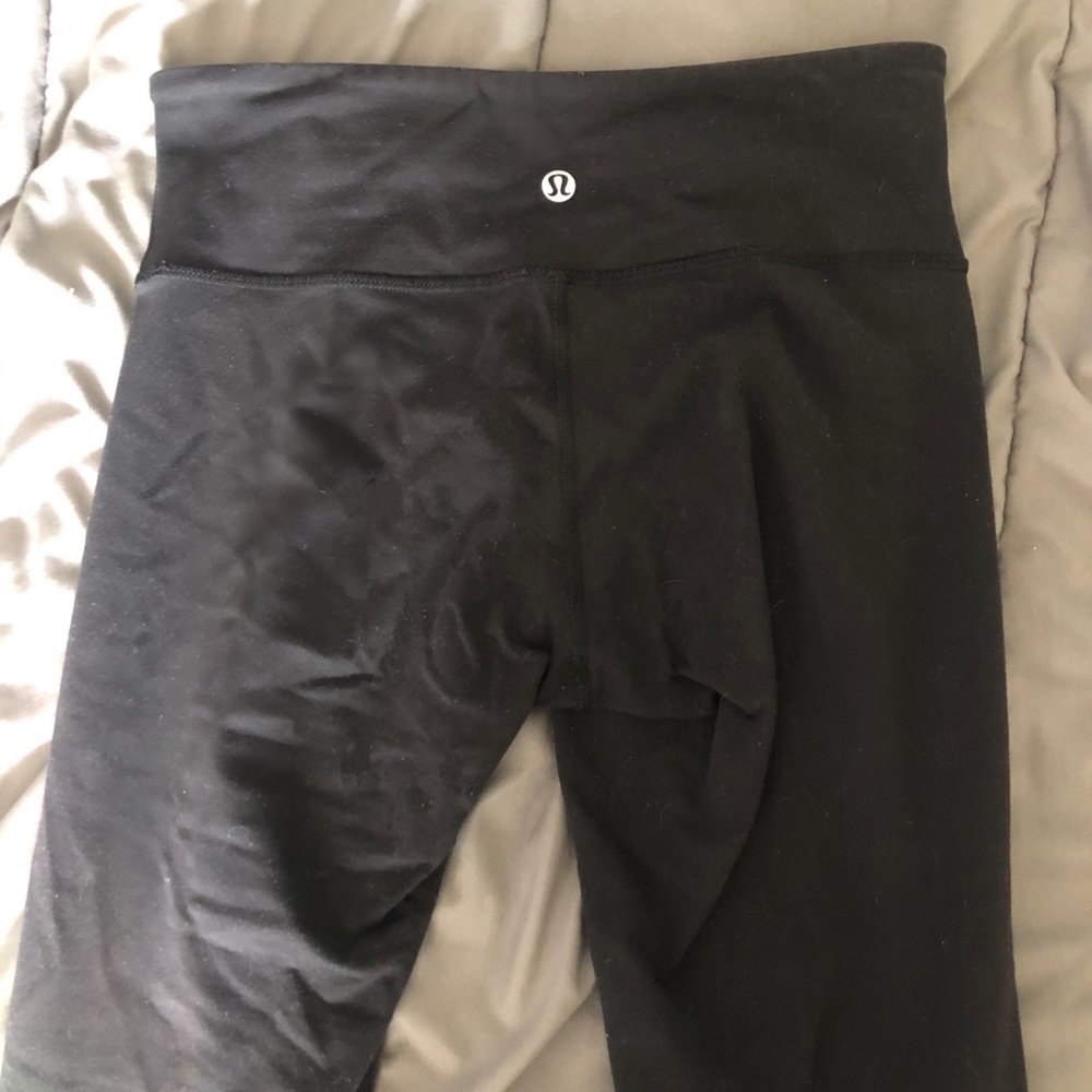 size 4 black lululemon leggings